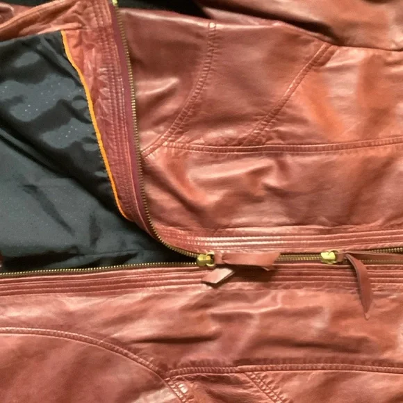 Hugo Boss - Picture 3 of 10